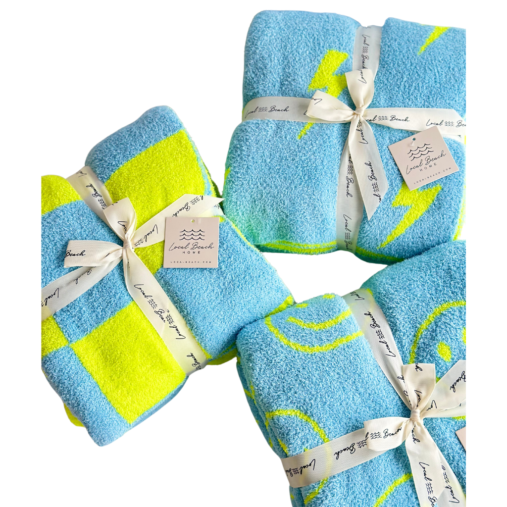 Smiley Luxe Home Blanket