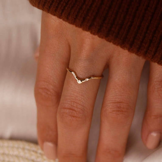 Diamond Mode Arc 14kt Ring