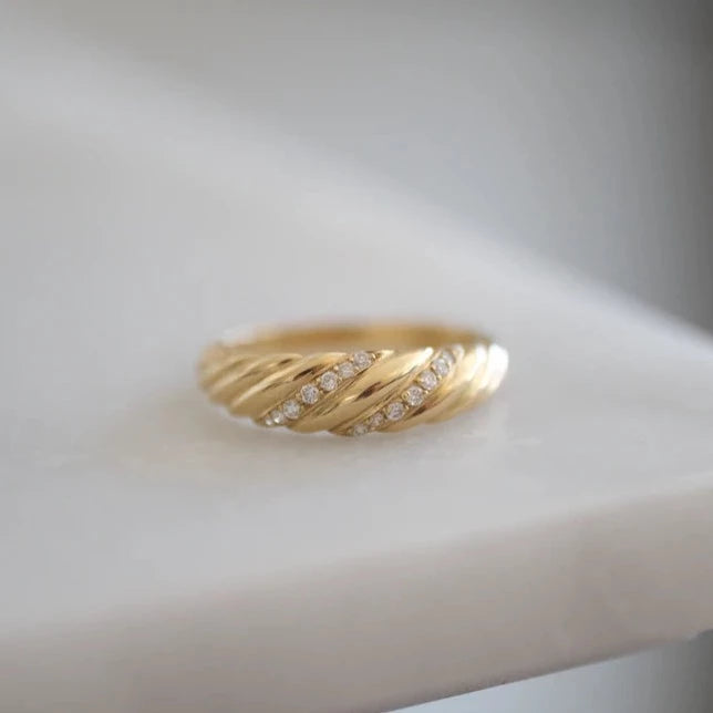Elsa Diamond Ring