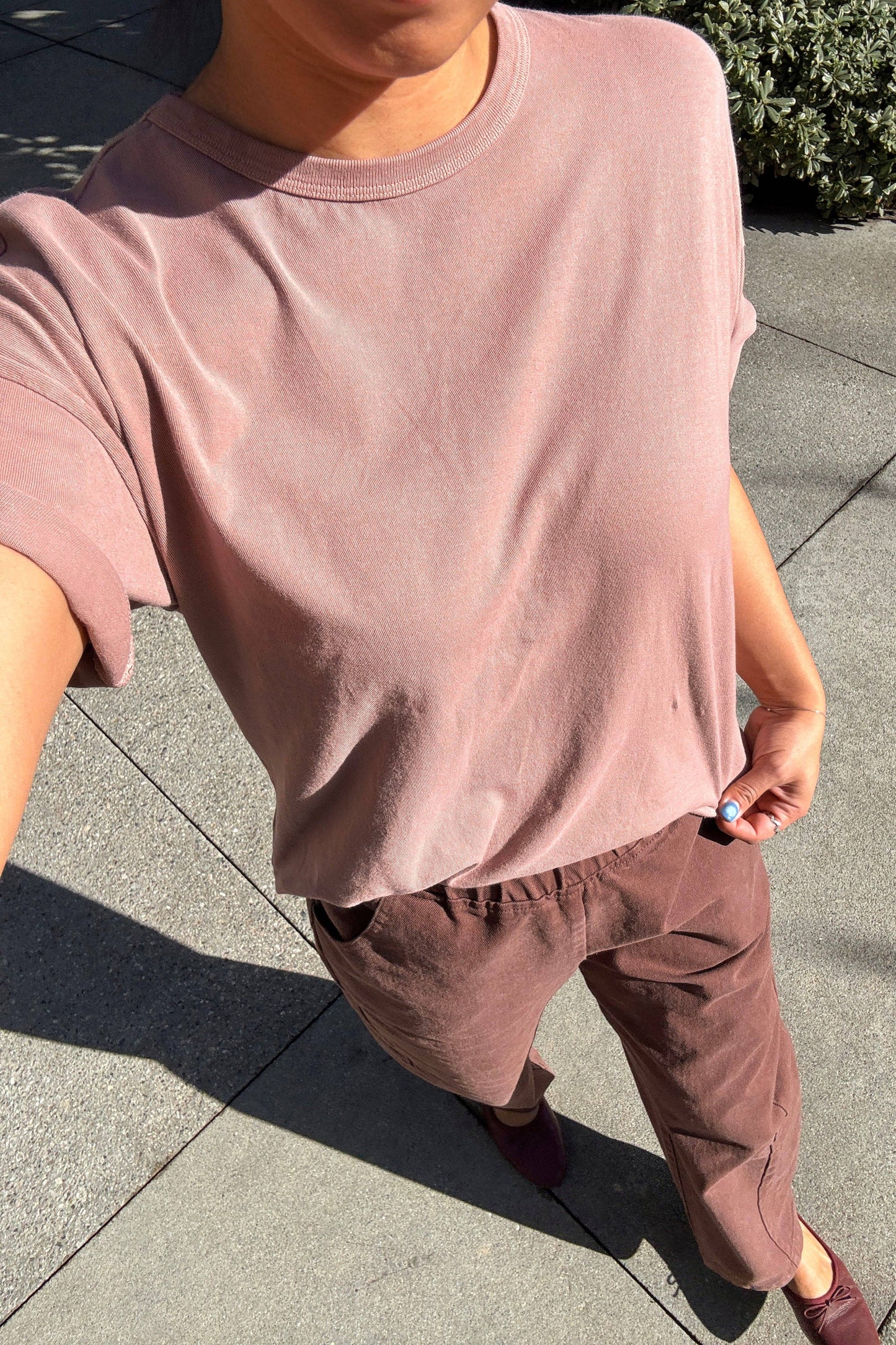 Her Tee