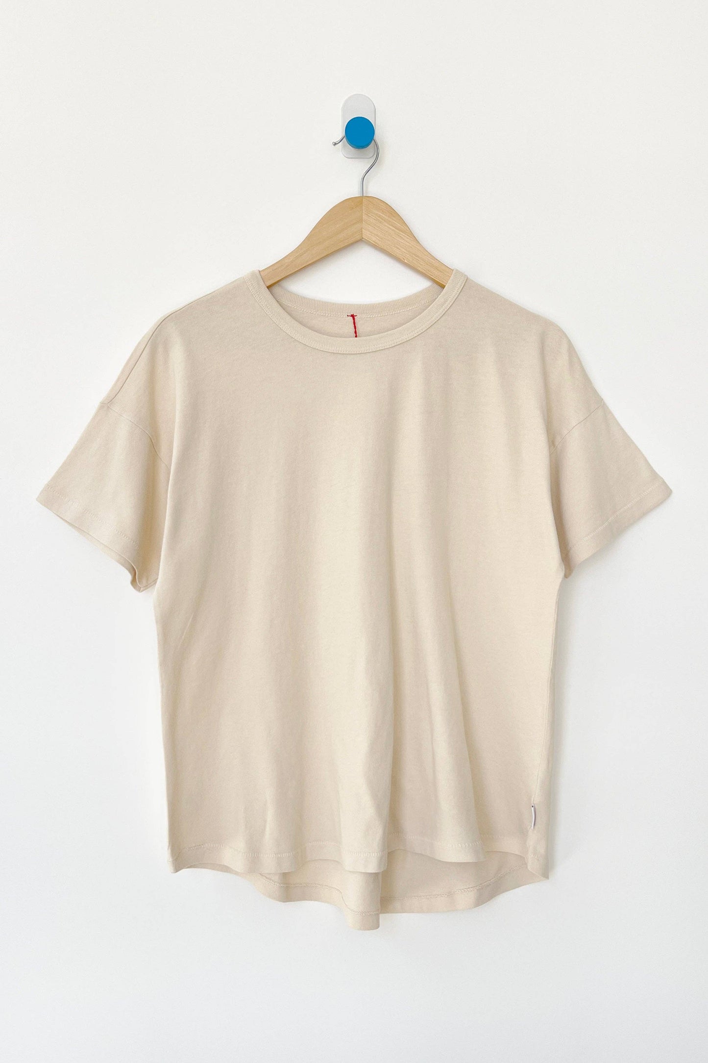 Her Tee