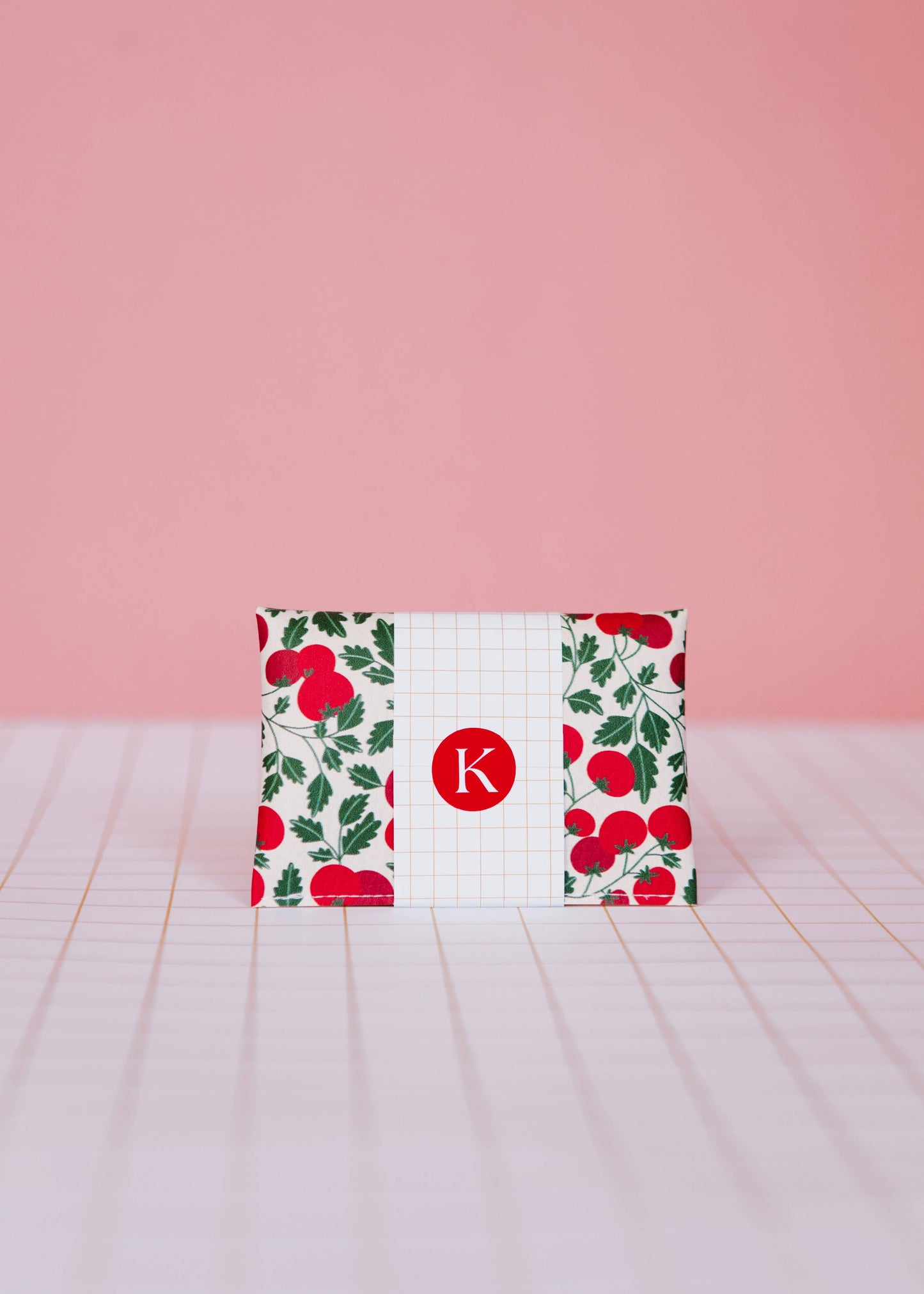 Tomates Rosas Card Holder