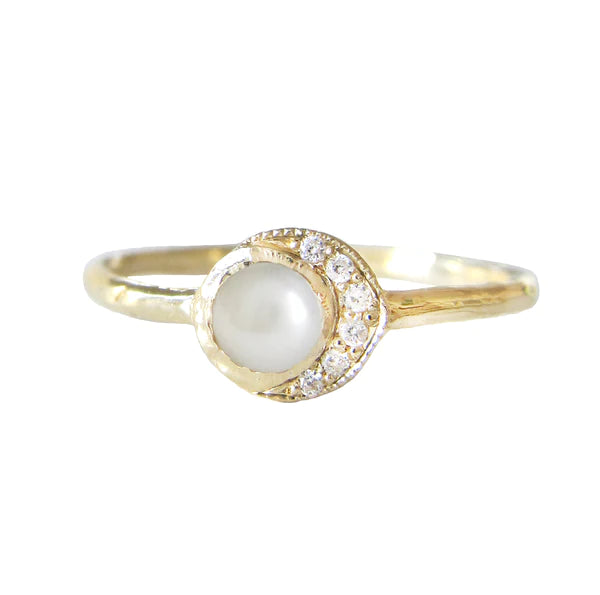 Baby Moon Pearl Ring