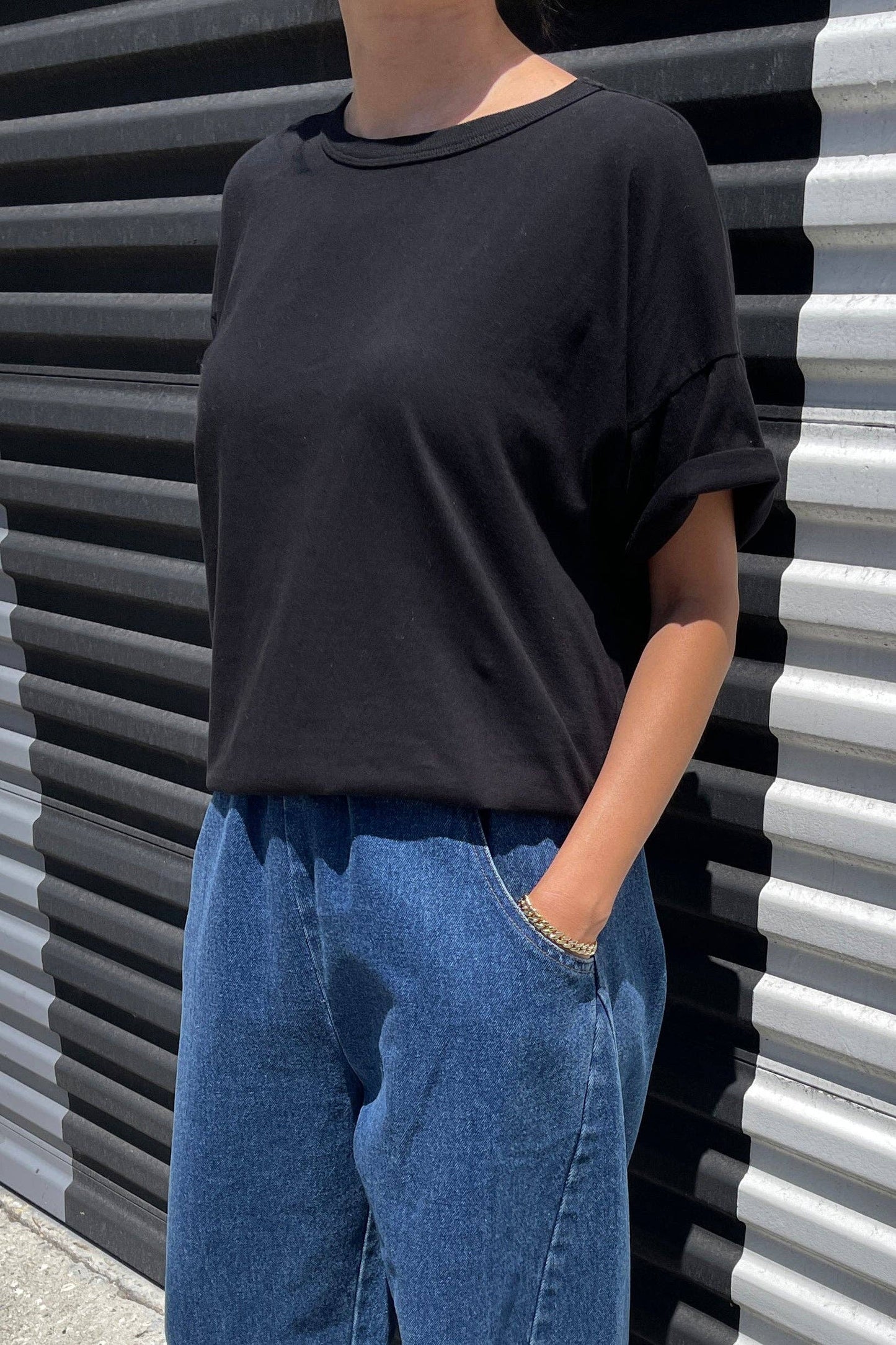 Her Tee