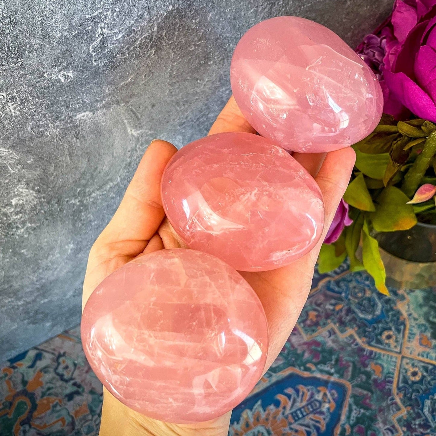 Gemmy Rose Quartz Palm Stone